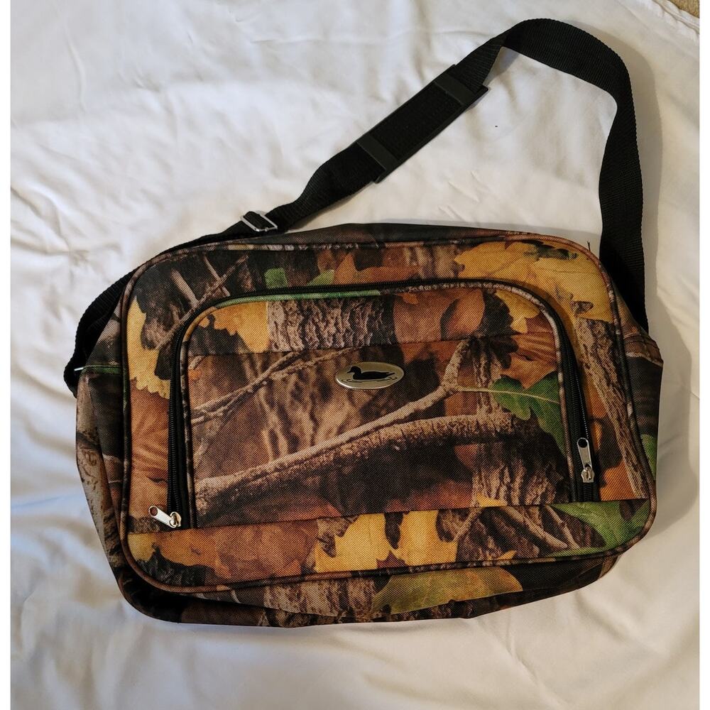 Camo Messenger/Computer Bag 12x17x4 Large Outer Pocket Shoulder Strap